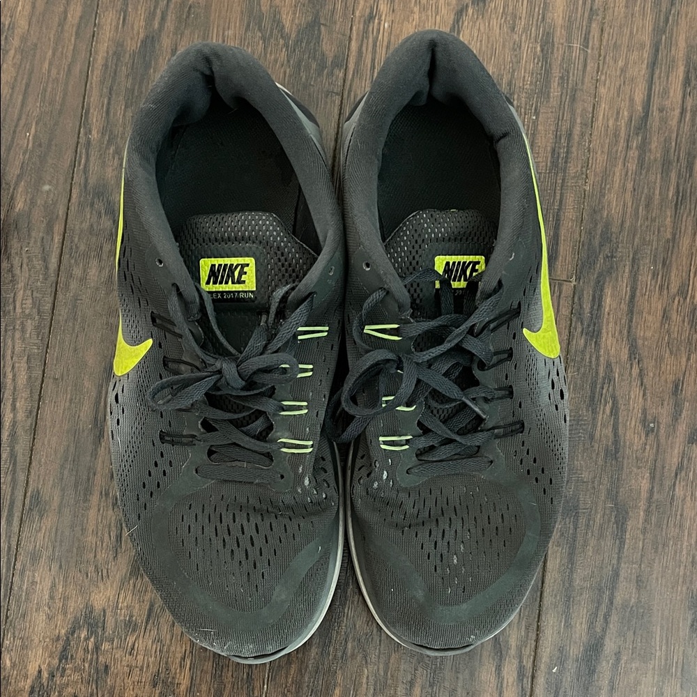 Nike Black and Lime Green Running Shoes